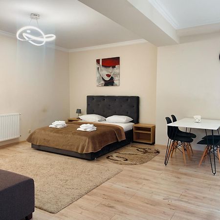 Apartments Domovik Korzo 무카체베 외부 사진